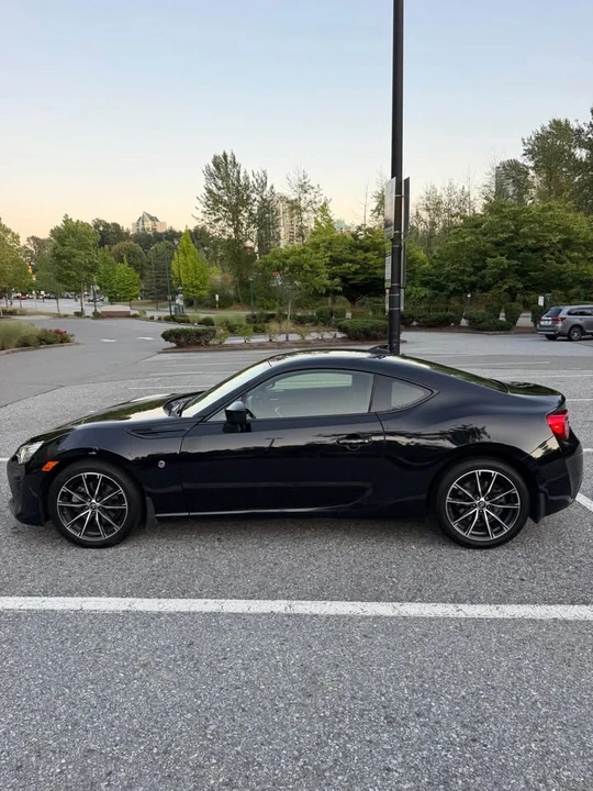 2017 Scion FR-S - Image 6 of 10