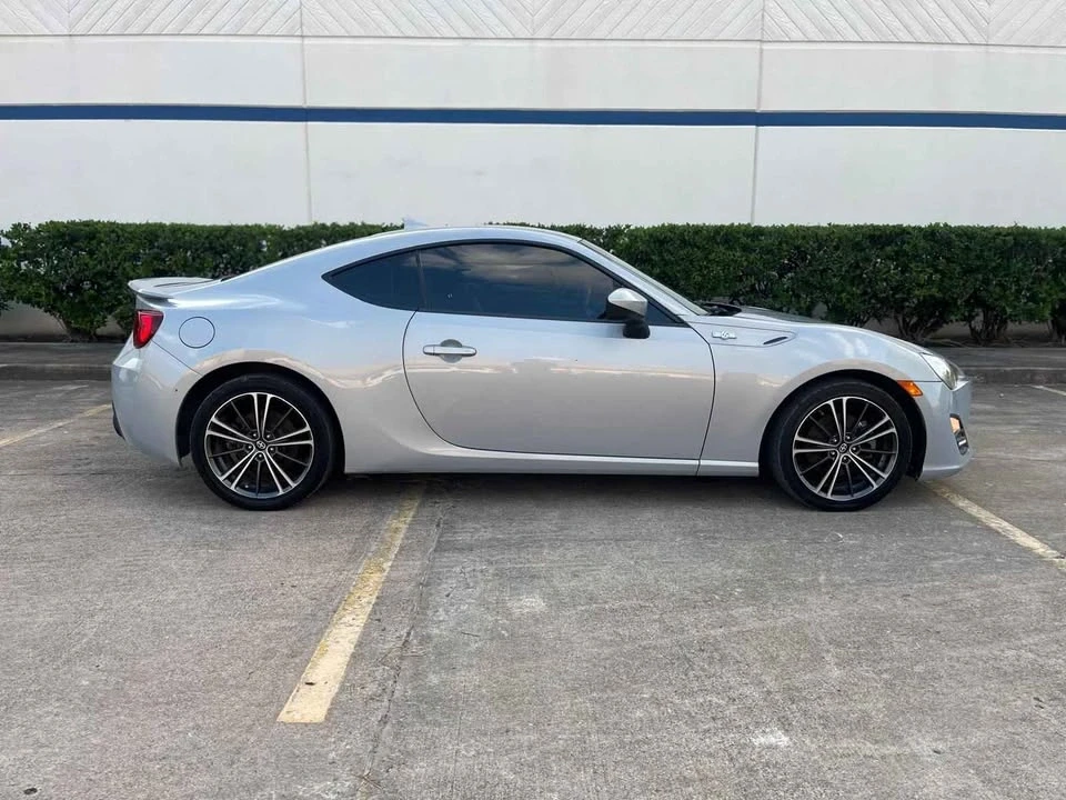 2017 Scion FR-S - Image 5 of 9