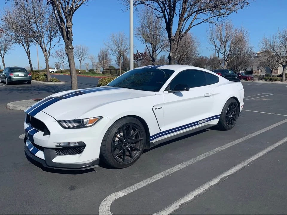 2017 Shelby GT350 - Image 2 of 3