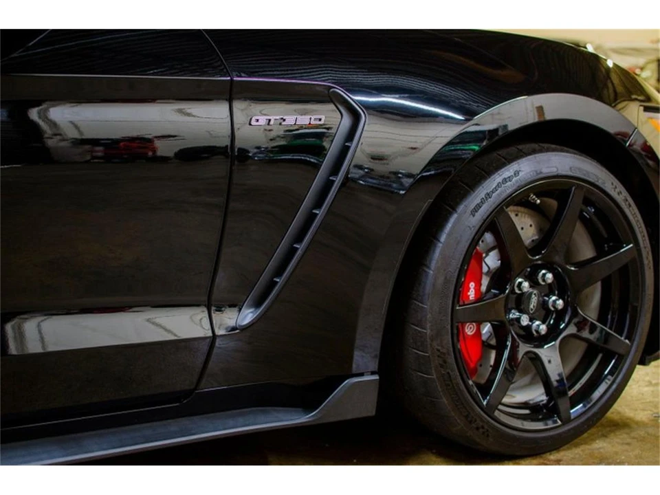 2017 Shelby GT350 - Image 5 of 31