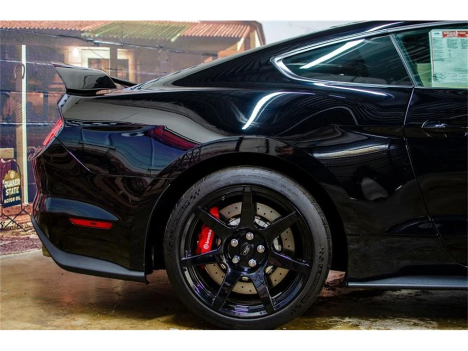 2017 Shelby GT350 - Image 7 of 31