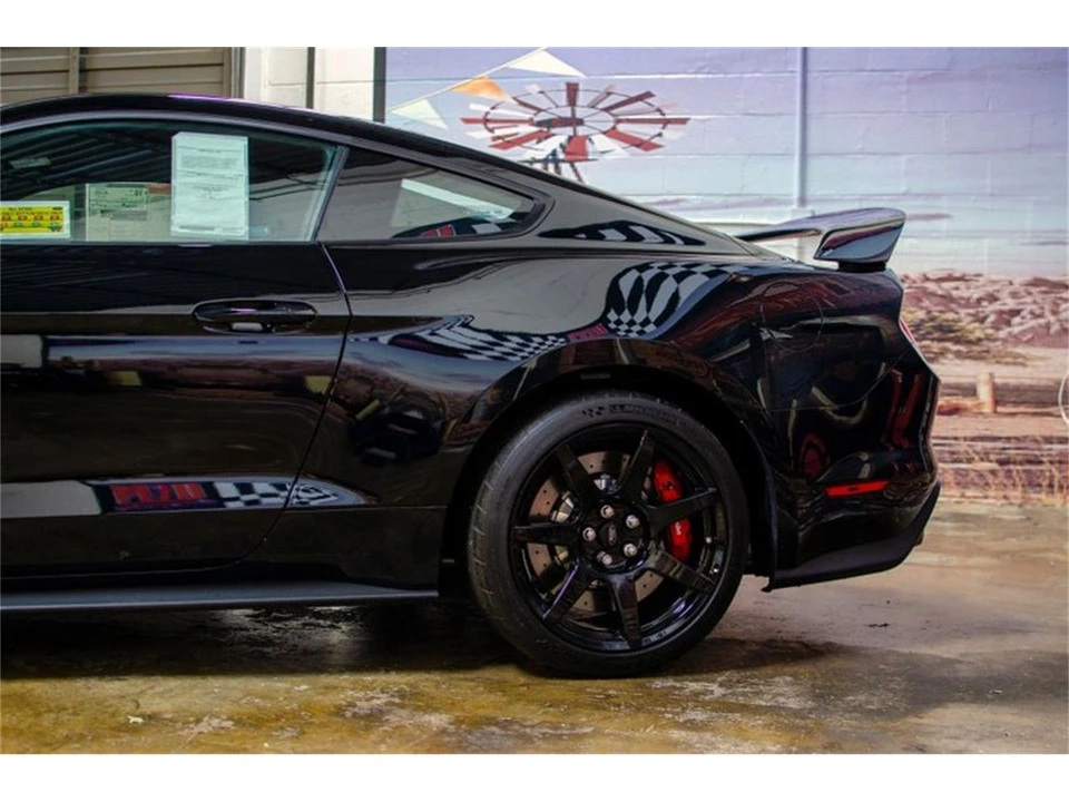 2017 Shelby GT350 - Image 18 of 31