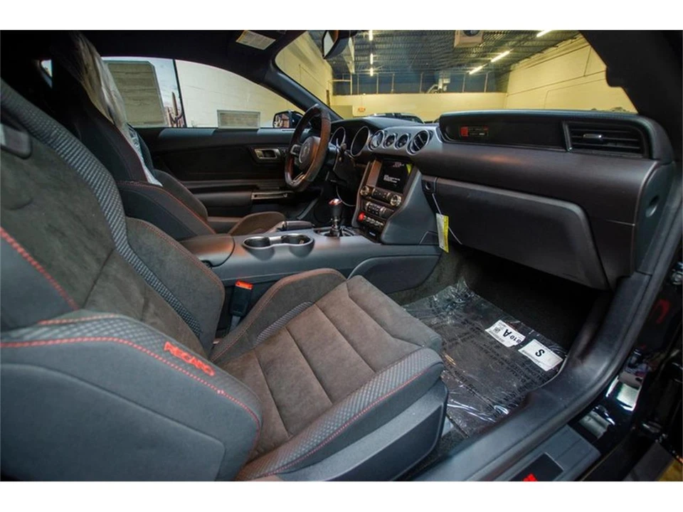 2017 Shelby GT350 - Image 25 of 31