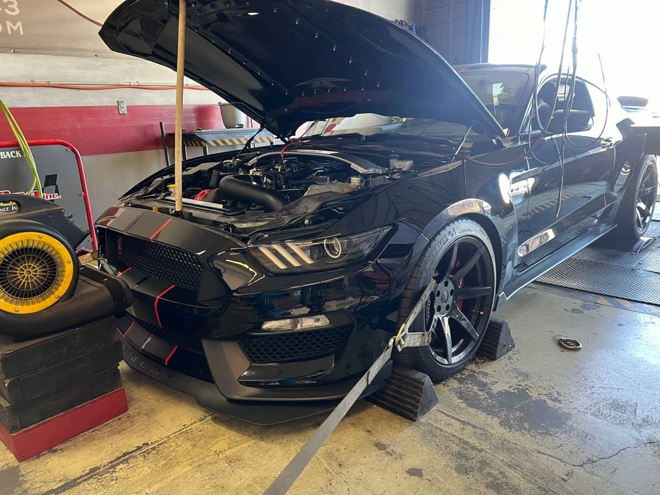 2017 Shelby GT350 - Image 10 of 13