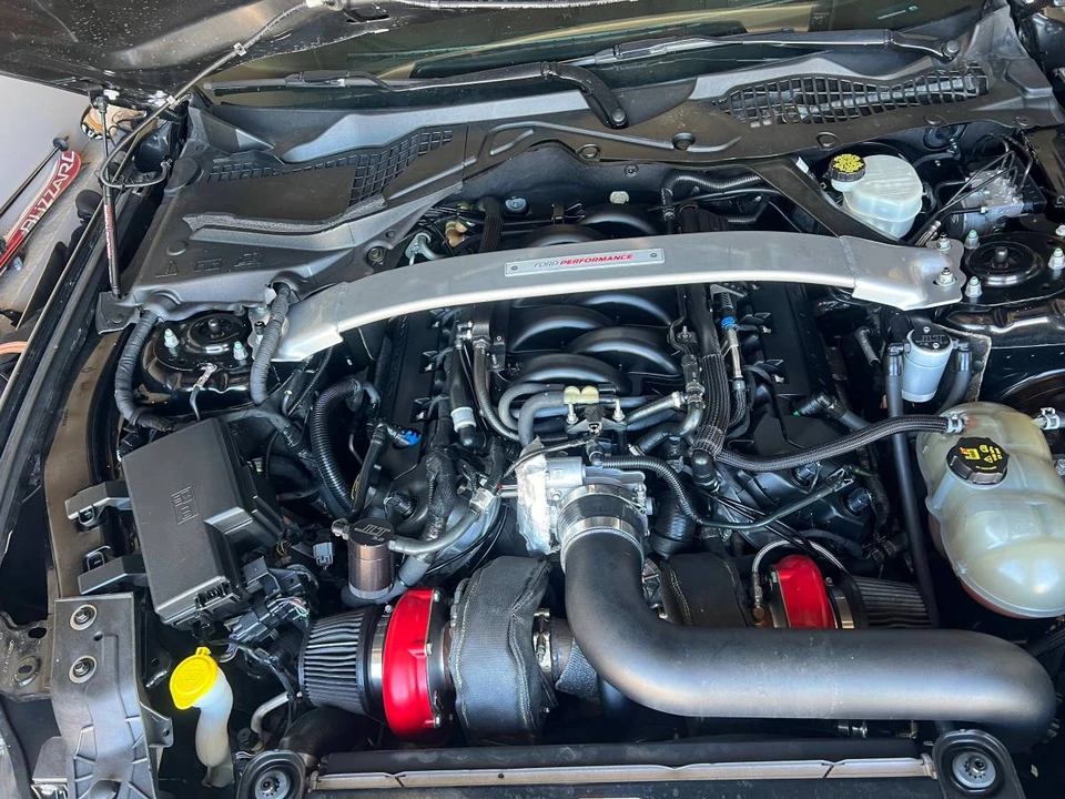 2017 Shelby GT350 - Image 5 of 13