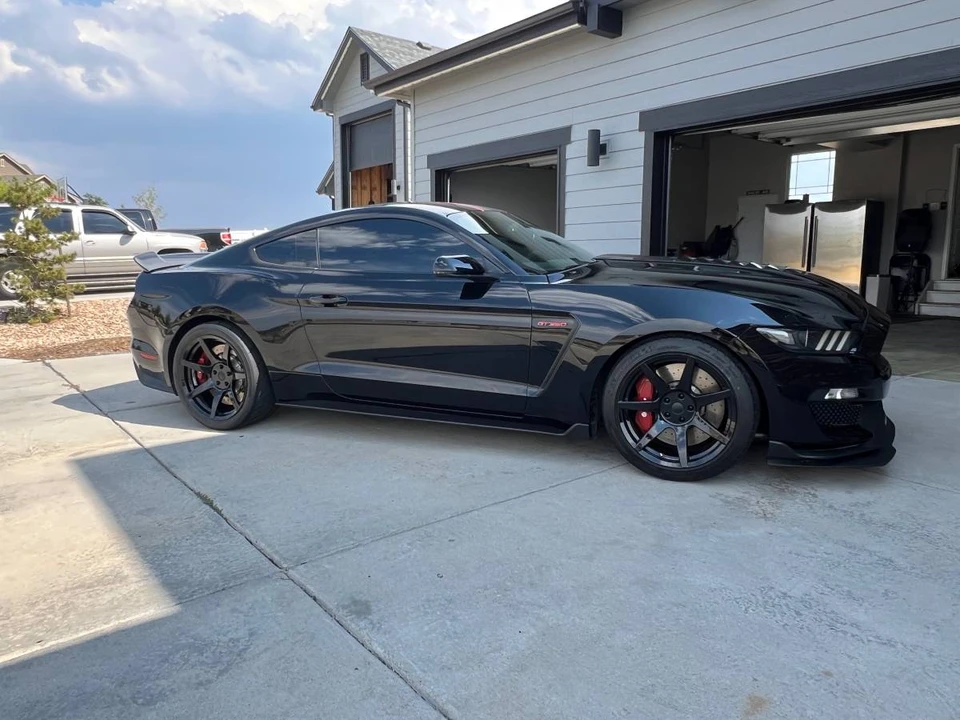2017 Shelby GT350 - Image 8 of 13