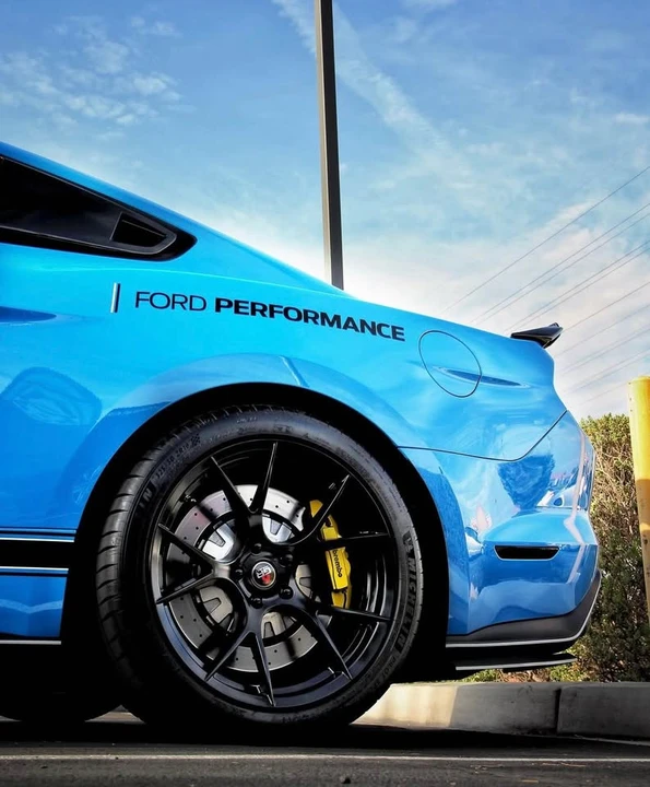 2017 Shelby GT350 - Image 5 of 9