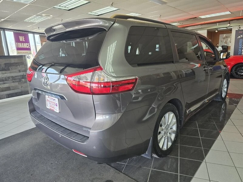 2017 Toyota Sienna 3rd Gen - Image 4 of 4