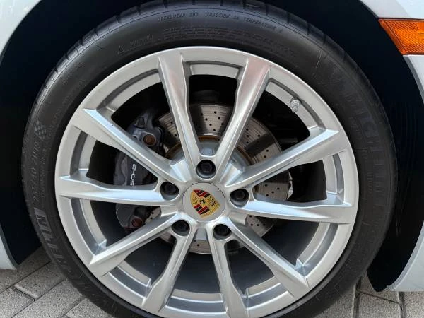 2017 Porsche 718 Boxster - Image 17 of 19