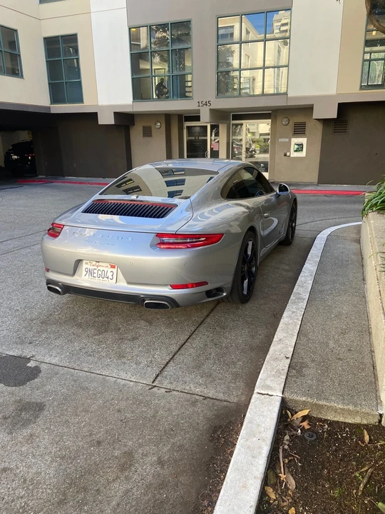 2017 Porsche 911 - Image 4 of 6