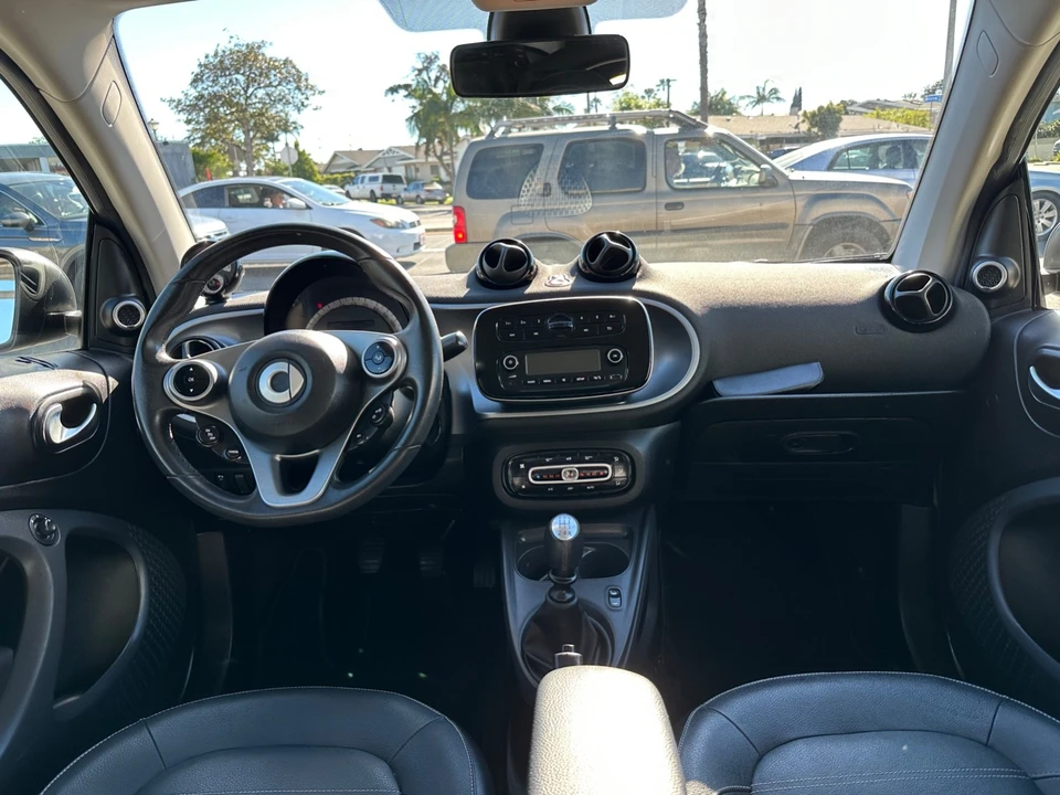 2017 Smart Fortwo 3rd Gen - Image 9 of 15