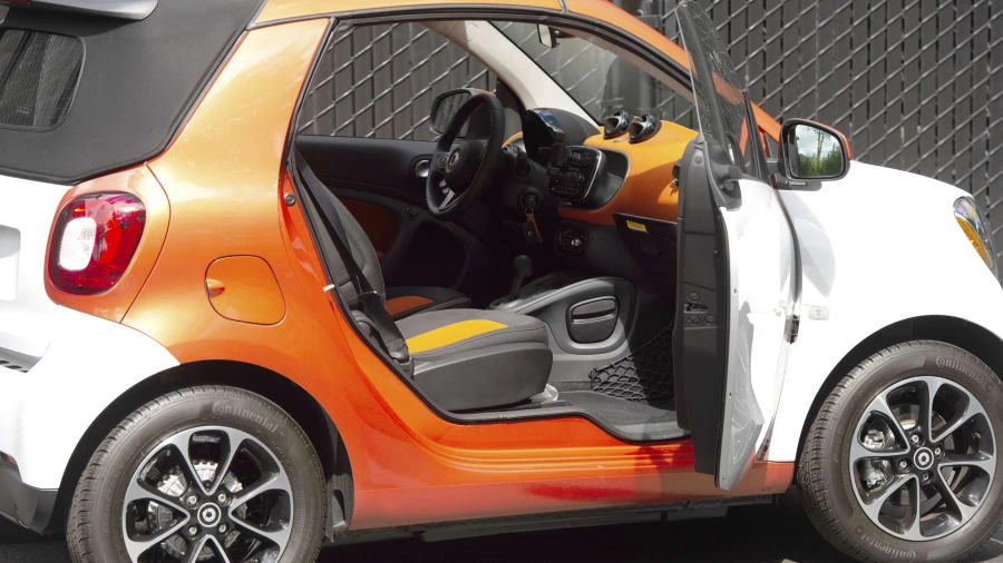 2017 Smart Fortwo 3rd Gen - Image 18 of 30