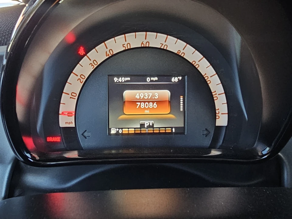 2017 Smart Fortwo 3rd Gen - Image 18 of 18