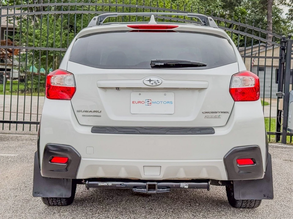 2017 Subaru - Image 8 of 12