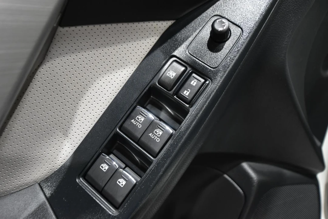 2017 Subaru Forester 4th Gen - Image 14 of 31