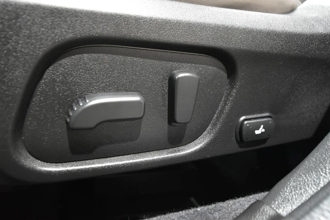 2017 Subaru Forester 4th Gen - Image 16 of 31