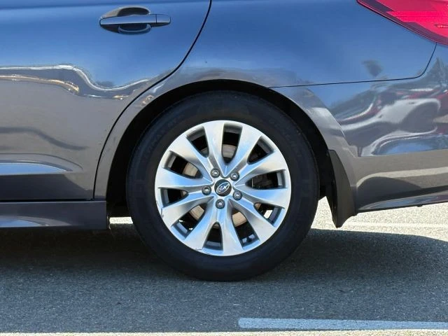 2017 Subaru Legacy 6th Gen - Image 28 of 31