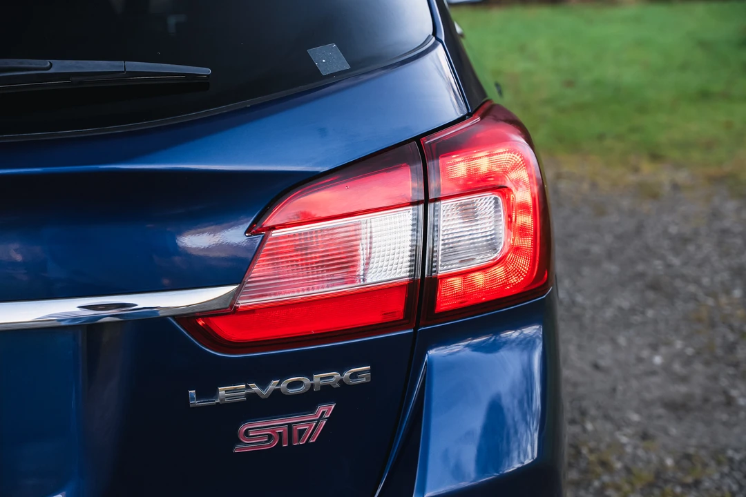 2017 Subaru - Image 22 of 31