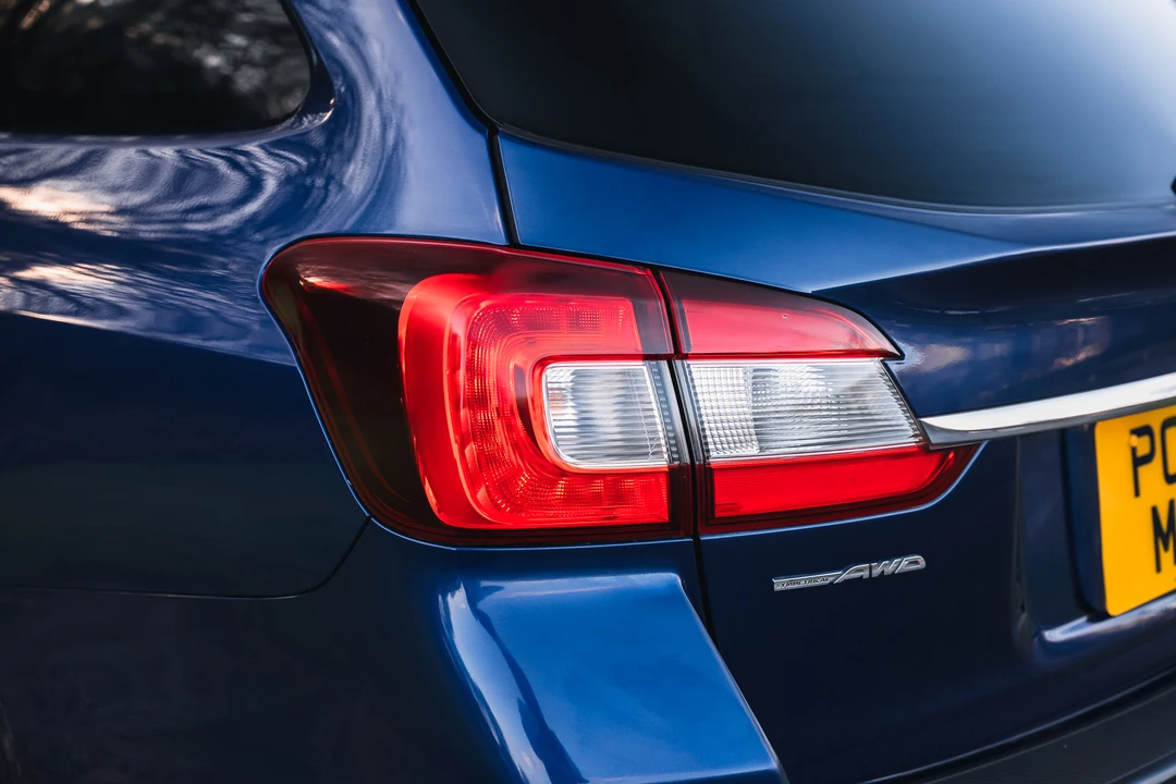 2017 Subaru - Image 24 of 31
