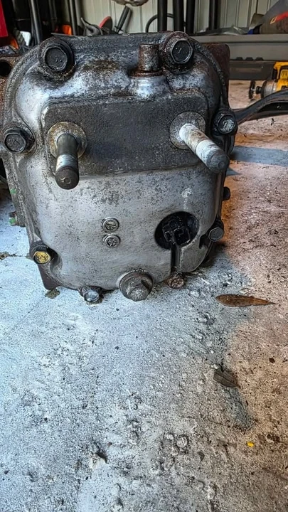 2017 Parts & Memorabilia Gearboxes - Image 5 of 7