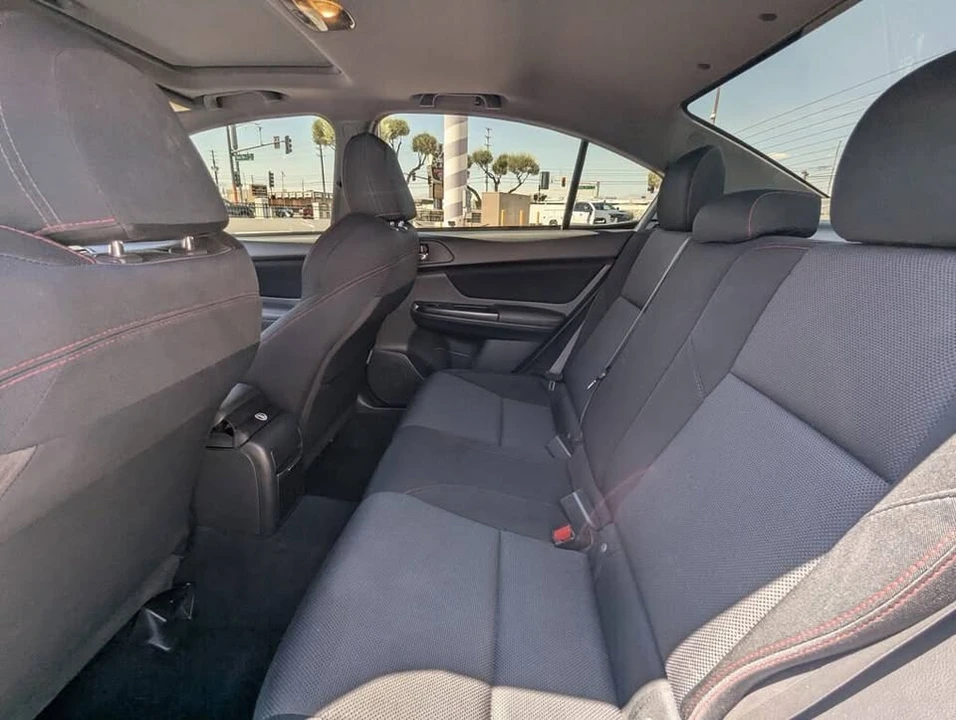 2017 Subaru Impreza - Image 9 of 10
