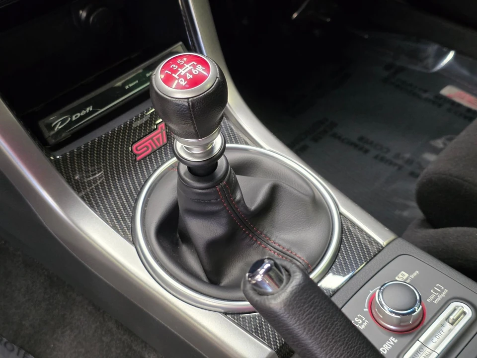 2017 Subaru Impreza WRX STi 4th Gen - Image 29 of 31