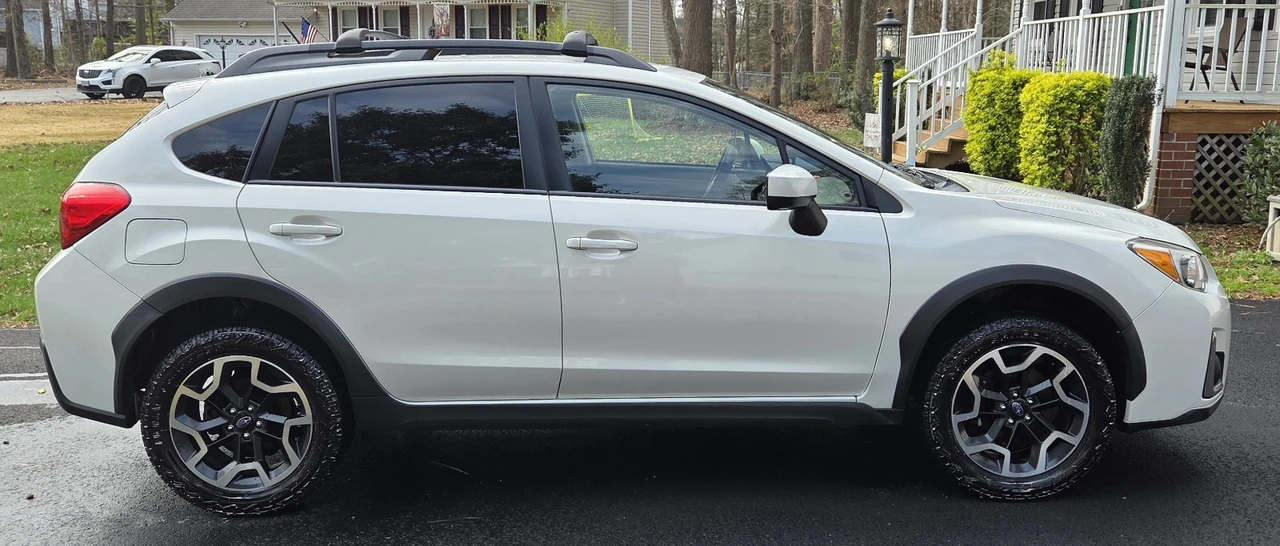 2017 Subaru Crosstrek 1st Gen - Image 4 of 11