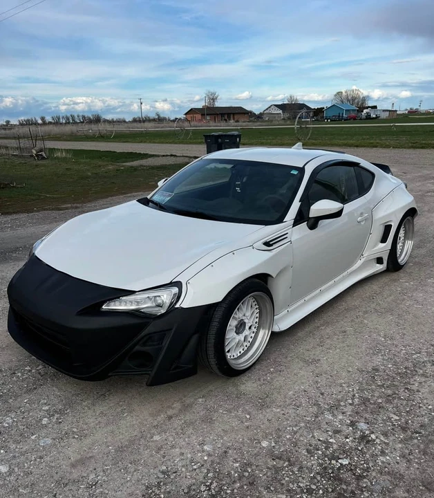 2017 Subaru BRZ 1st Gen - Image 2 of 10