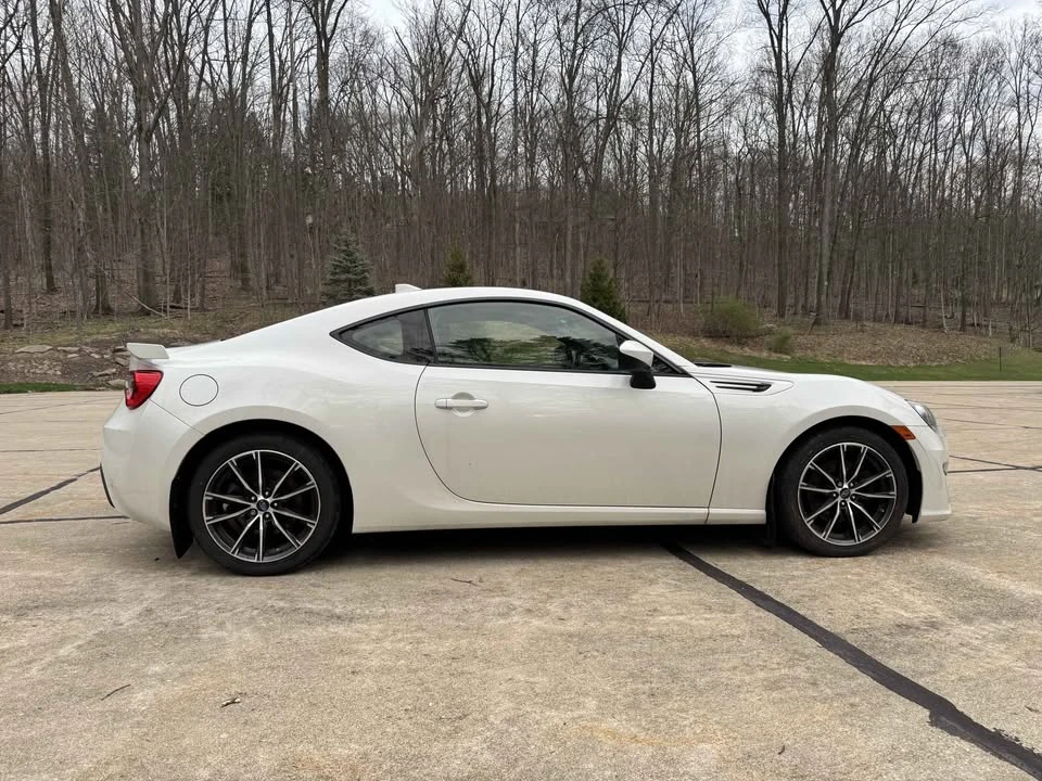 2017 Subaru BRZ 1st Gen - Image 2 of 9