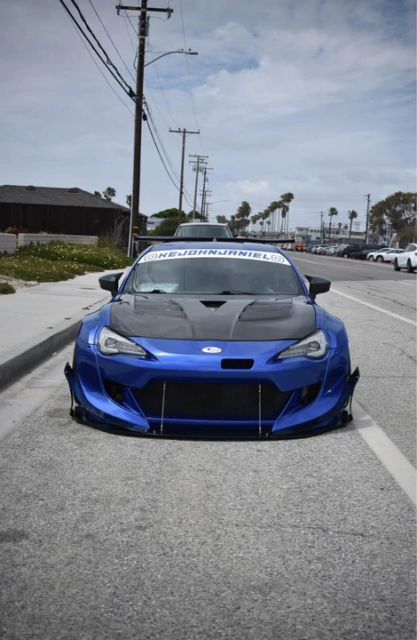2017 Subaru - Image 2 of 14