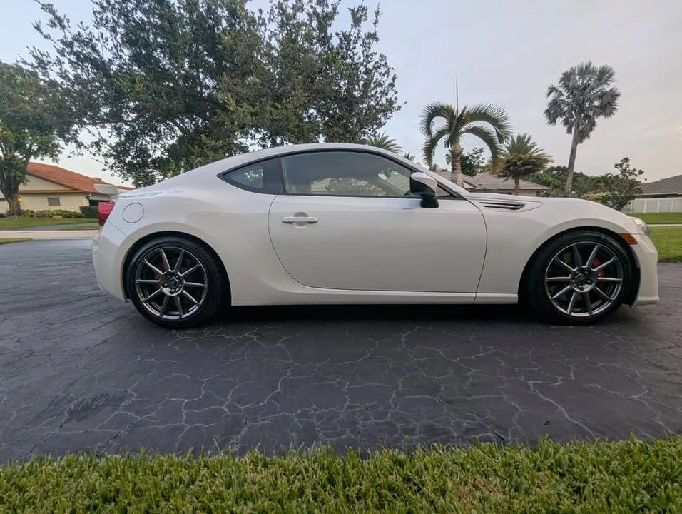 2017 Subaru BRZ 1st Gen - Image 5 of 20