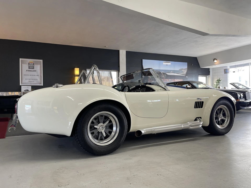 2017 Superformance - Image 8 of 14