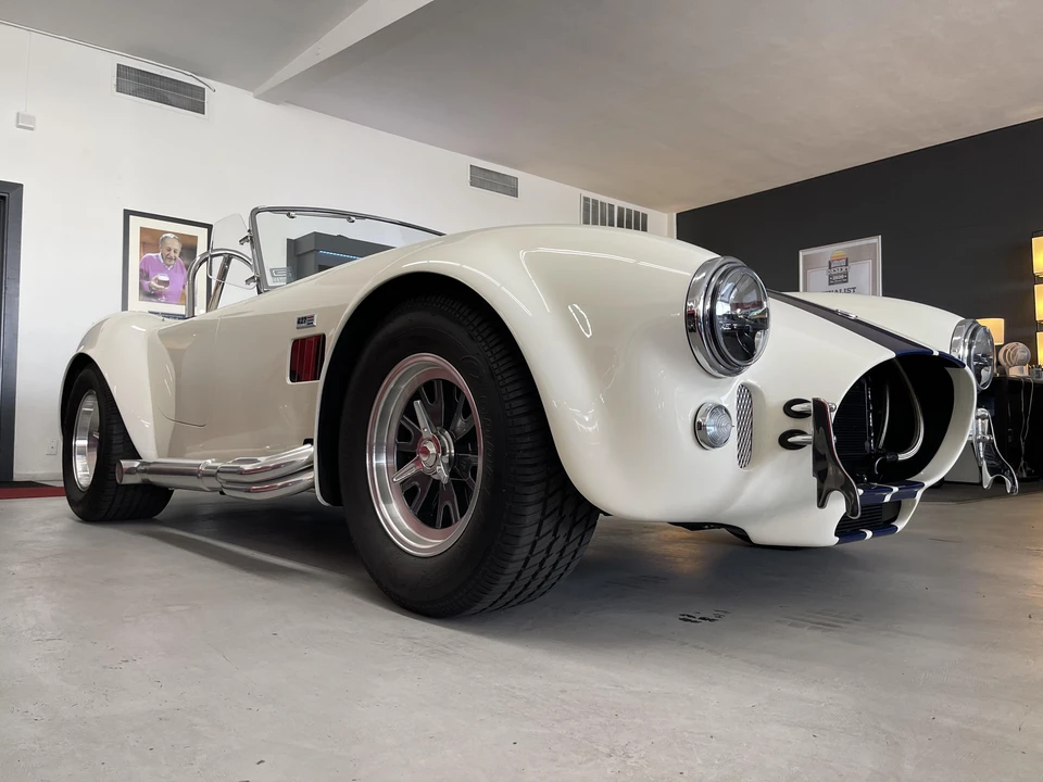 2017 Superformance - Image 9 of 14