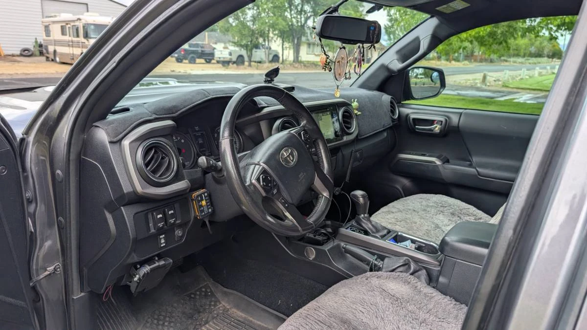 2017 Toyota Tacoma 3rd Gen - Image 10 of 10