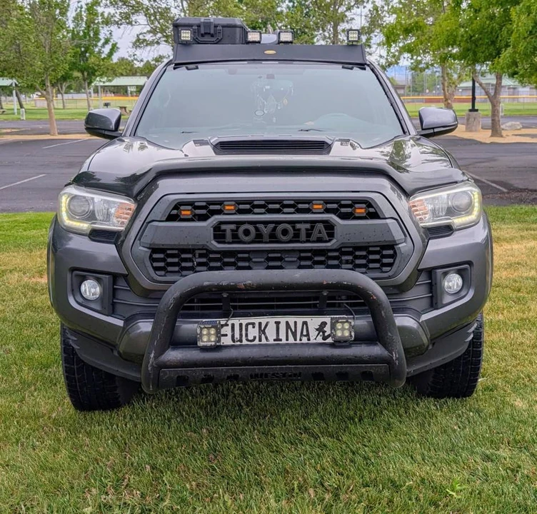 2017 Toyota Tacoma 3rd Gen - Image 2 of 10
