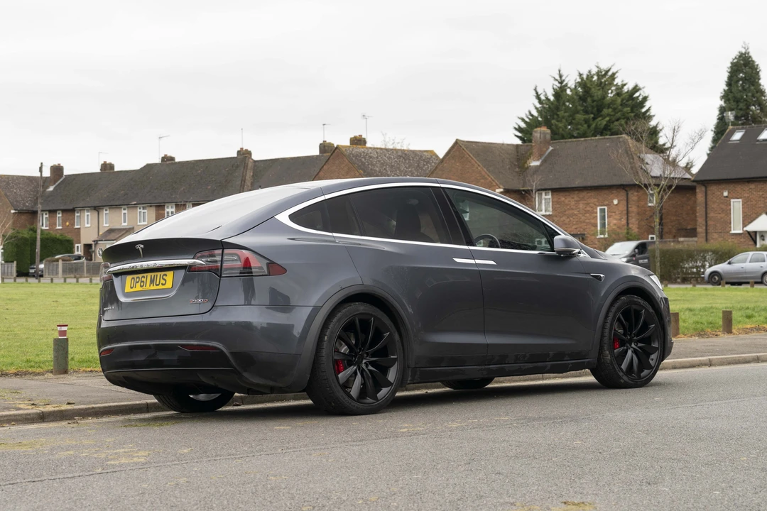 2017 Tesla Model X - Image 7 of 31
