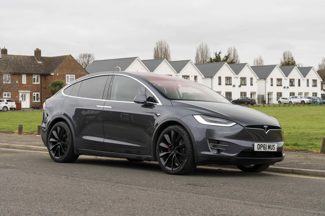 2017 Tesla Model X - Image 8 of 31