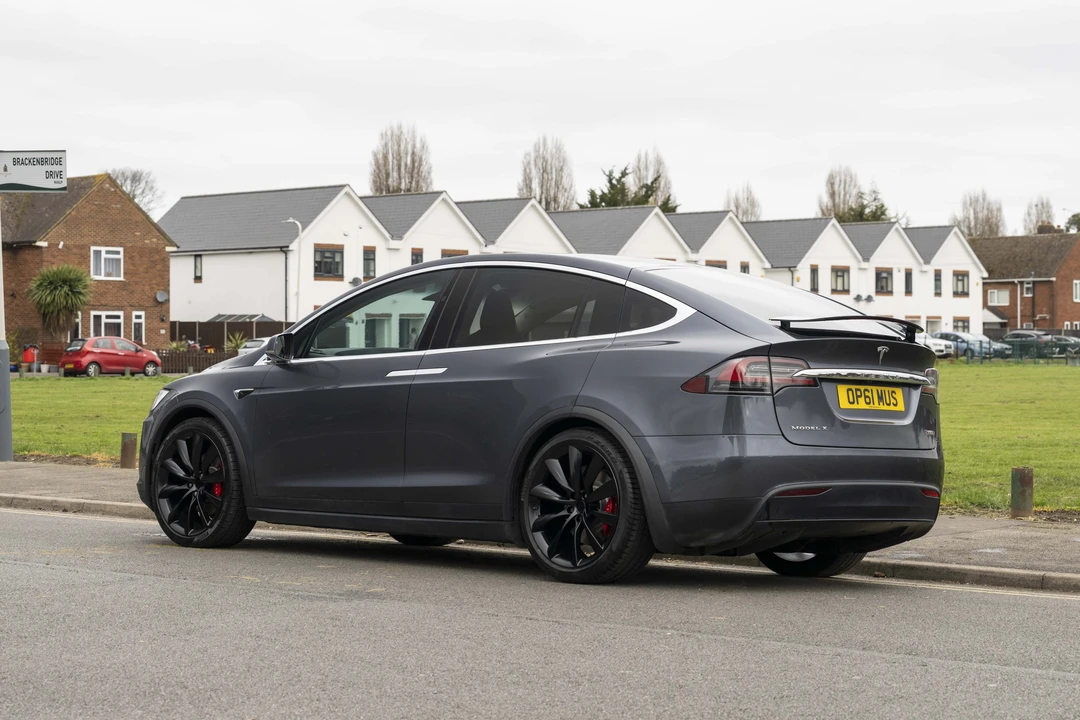 2017 Tesla Model X - Image 5 of 31