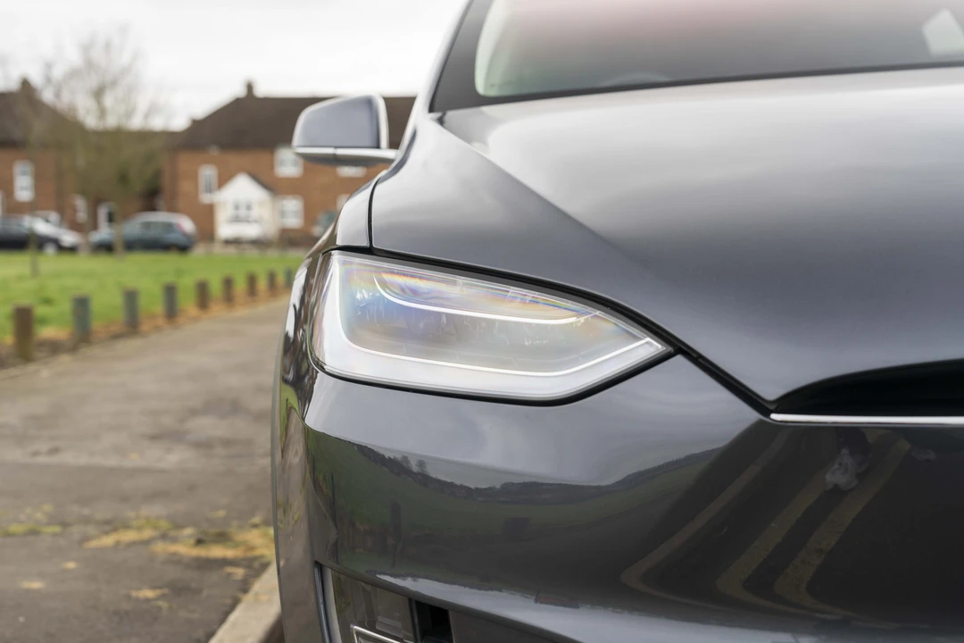 2017 Tesla Model X - Image 13 of 31