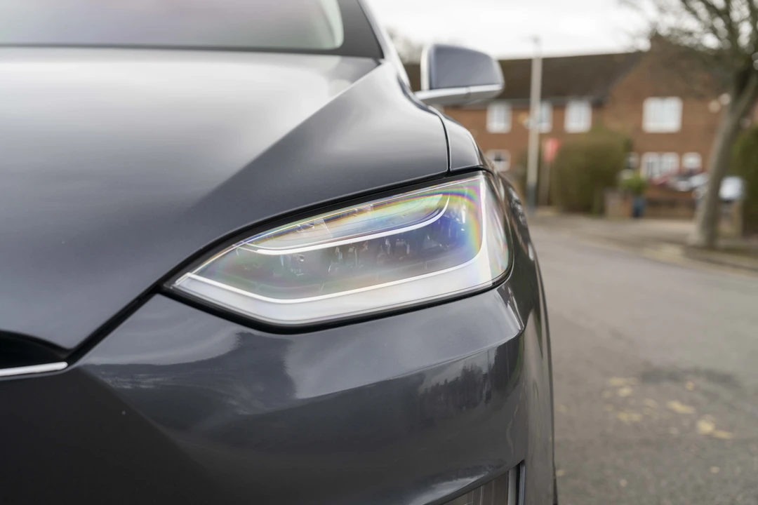 2017 Tesla Model X - Image 18 of 31