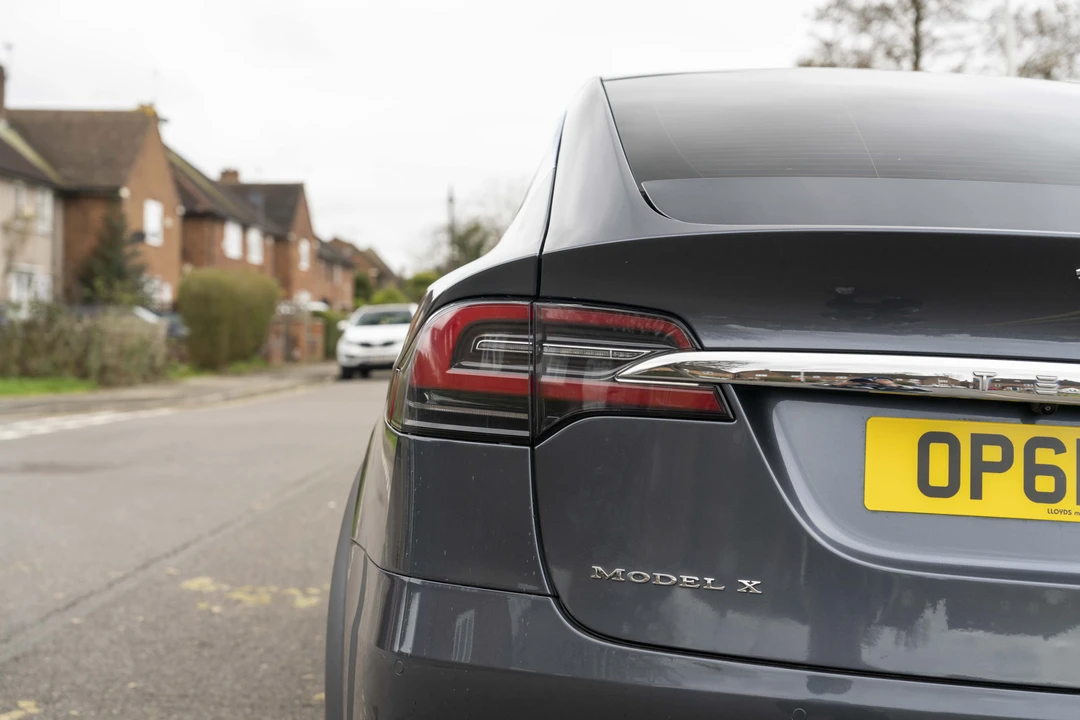 2017 Tesla Model X - Image 27 of 31