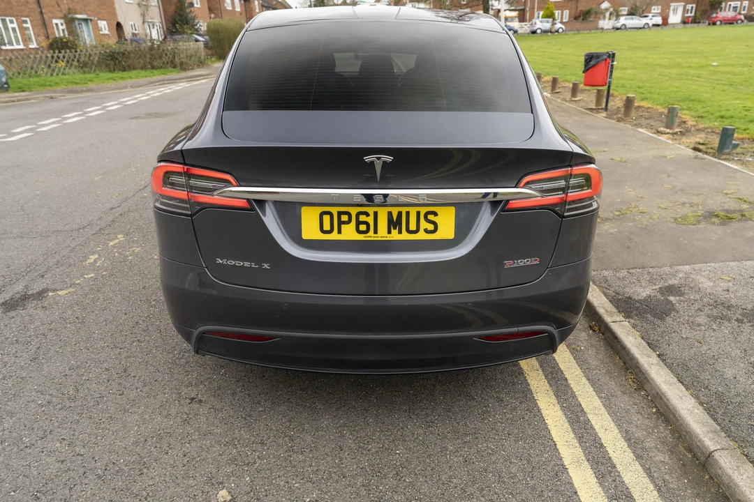 2017 Tesla Model X - Image 29 of 31