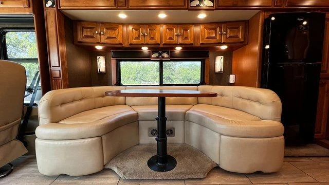 2017 - Image 19 of 21
