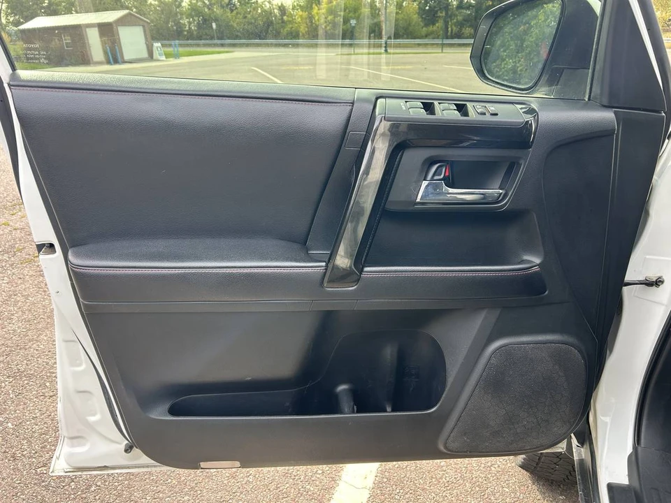2017 Toyota 4Runner 5th Gen - Image 10 of 24