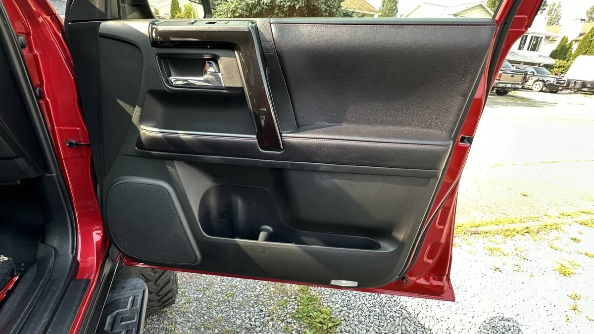 2017 Toyota 4Runner 5th Gen - Image 16 of 23