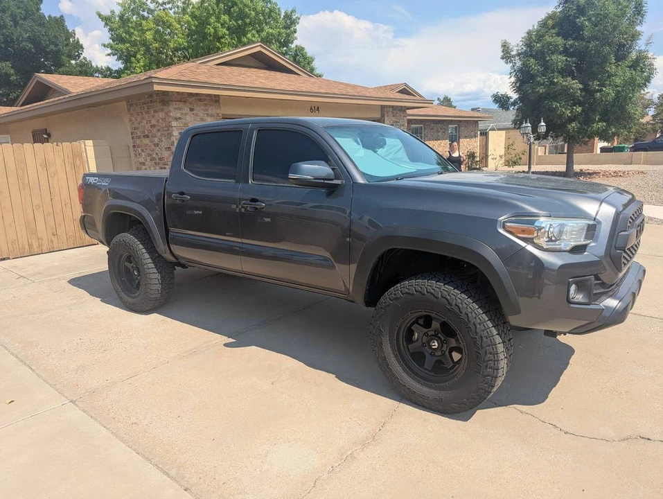 2017 Toyota Tacoma 3rd Gen - Image 3 of 8