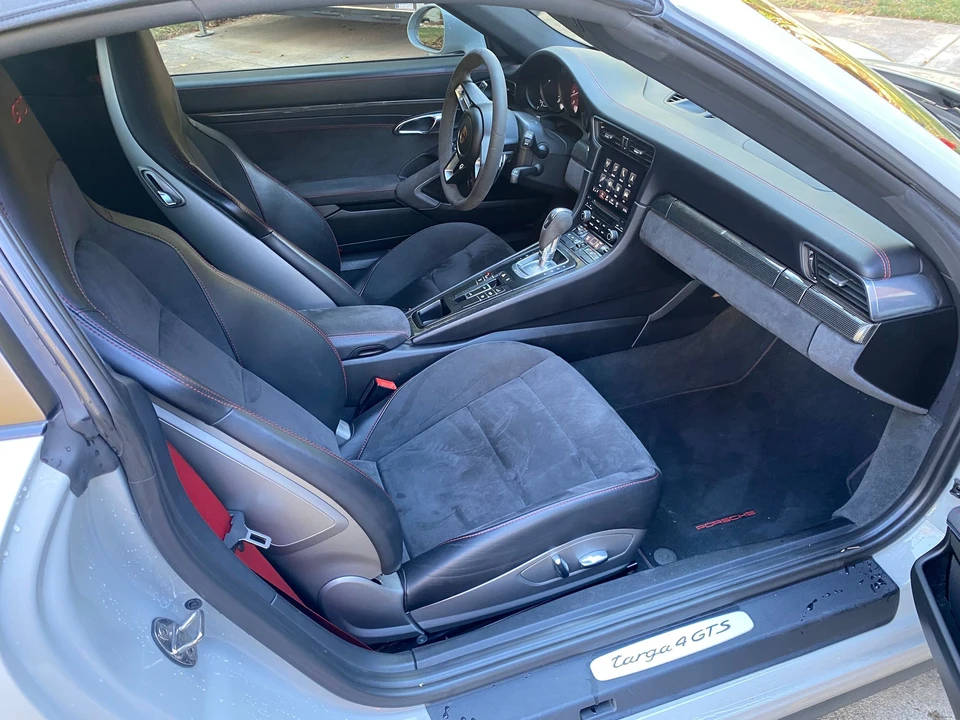 2017 Porsche 991 Targa 4 GTS - Image 8 of 23