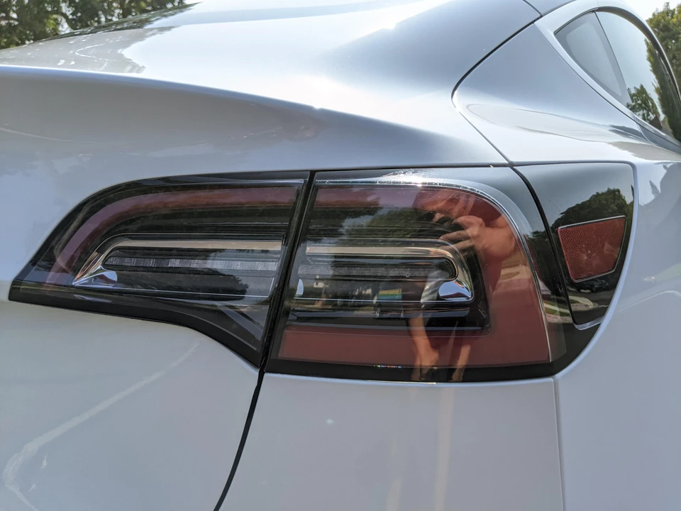 2017 Tesla Model 3 - Image 24 of 31