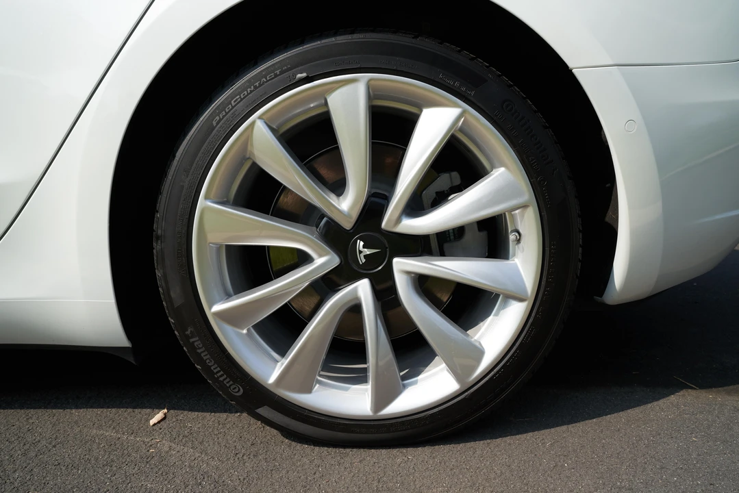 2017 Tesla Model 3 - Image 28 of 31