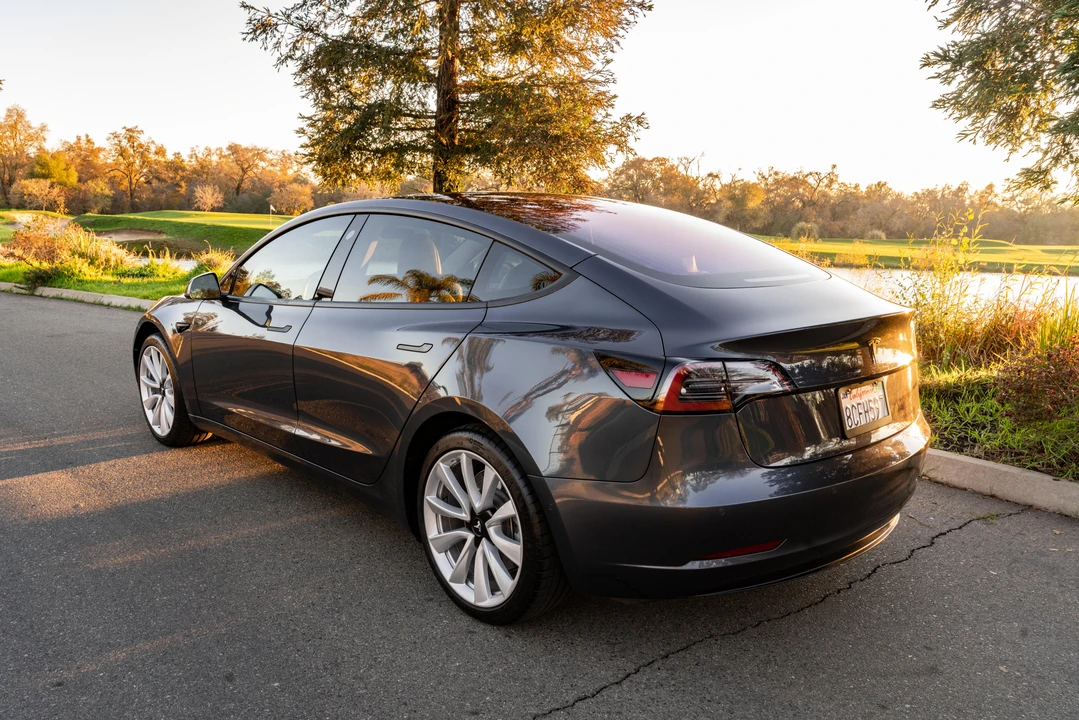 2017 Tesla Model 3 - Image 11 of 31